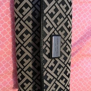 Tommy Hilfiger Checkbook Wallet.